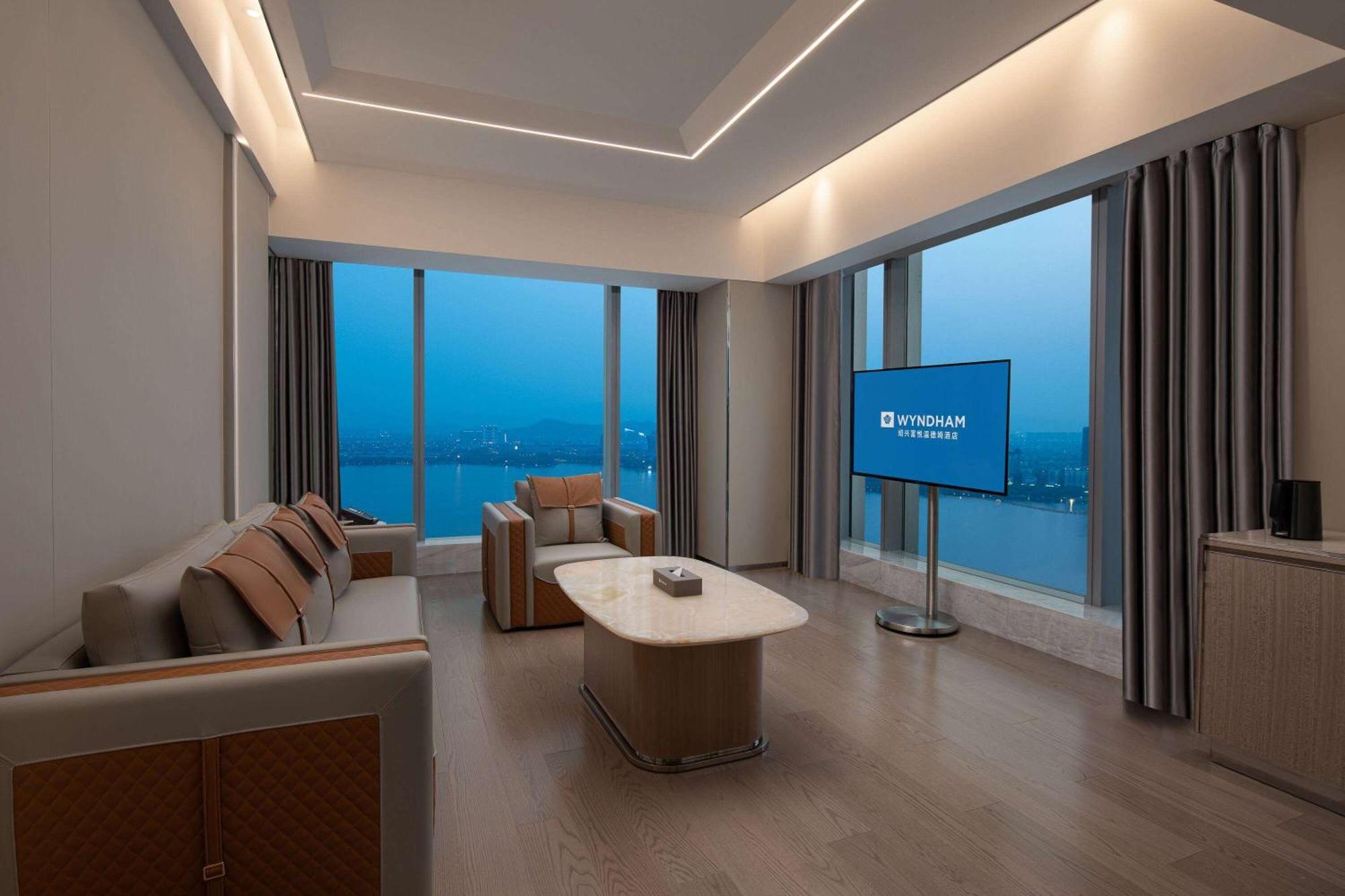 Wyndham Shaoxing Keqiao Hotel Exterior foto